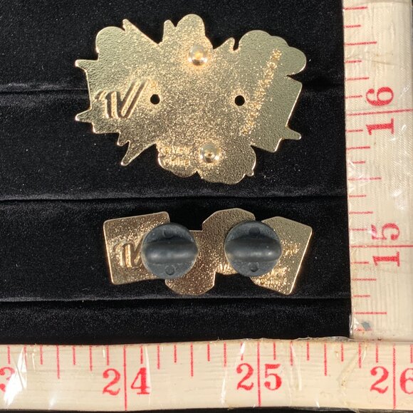 Boom Two Piece Pin on Pin Set Cheer Cheerleader Varsity Athletics Competition - Picture 6 of 6